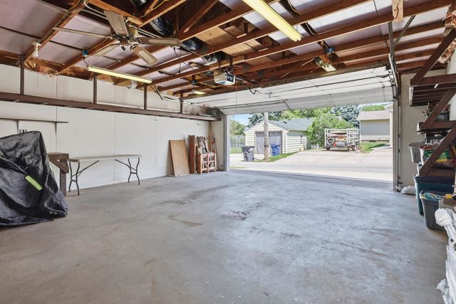 2544 Central Avenue, Bettendorf, IA 52722