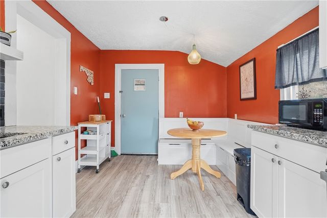 618 8th Ave, New Brighton, PA 15066