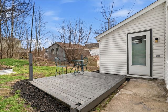 618 8th Ave, New Brighton, PA 15066