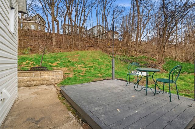 618 8th Ave, New Brighton, PA 15066