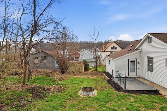 618 8th Ave, New Brighton, PA 15066