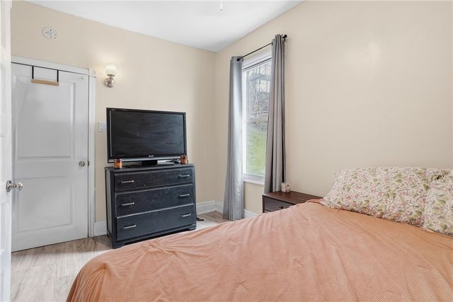 618 8th Ave, New Brighton, PA 15066