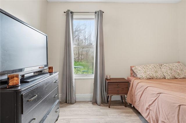 618 8th Ave, New Brighton, PA 15066