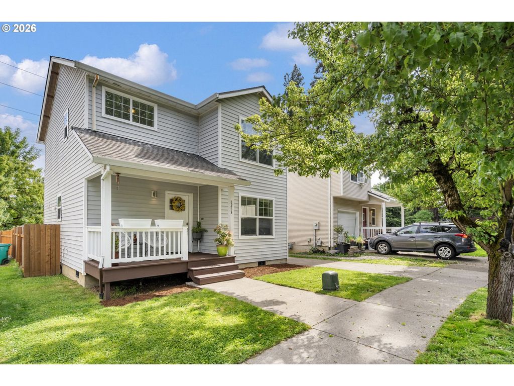 8253 N BLISS St, Portland, OR 97203