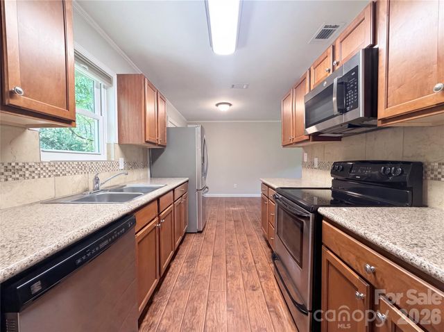 186 Jasmine Circle, Troutman, NC 28166