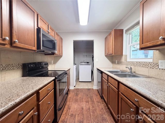 186 Jasmine Circle, Troutman, NC 28166