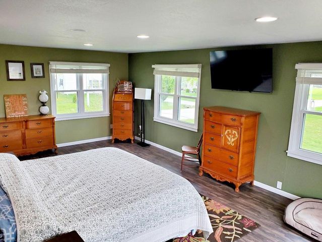 N4687 CHURCH STREET, New London, WI 54961