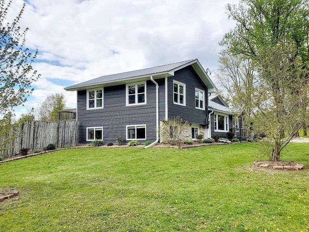 N4687 CHURCH STREET, New London, WI 54961