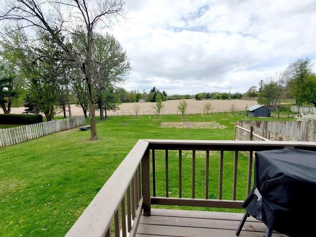 N4687 CHURCH STREET, New London, WI 54961