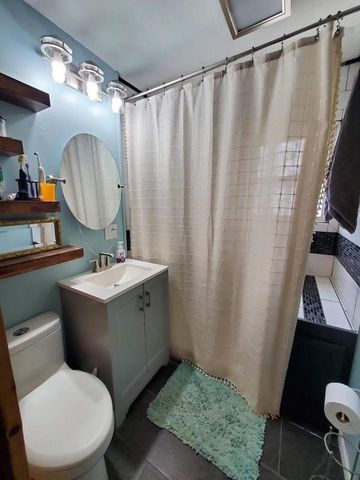 N4687 CHURCH STREET, New London, WI 54961