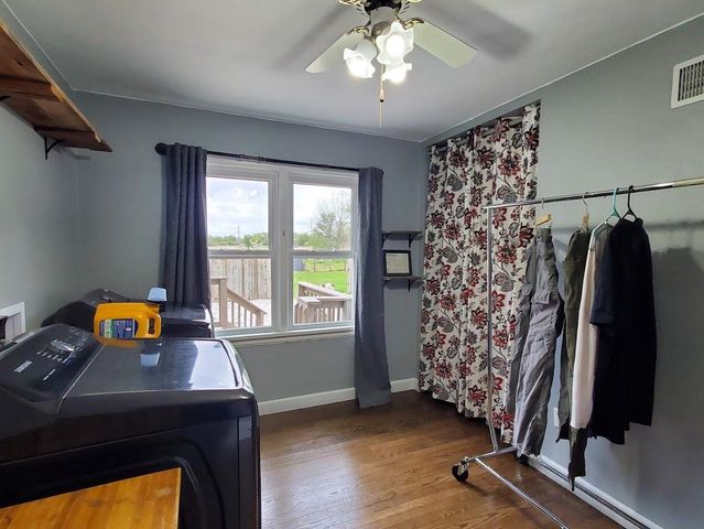 N4687 CHURCH STREET, New London, WI 54961