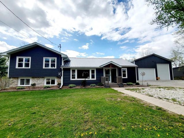 N4687 CHURCH STREET, New London, WI 54961