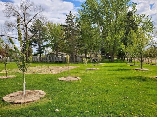N4687 CHURCH STREET, New London, WI 54961