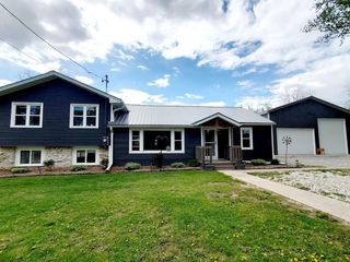 N4687 CHURCH STREET, New London, WI 54961