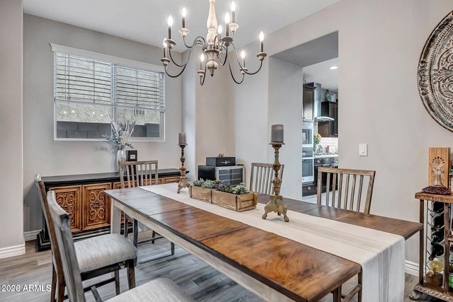 517 E BALAO Drive E, Phoenix, AZ 85085