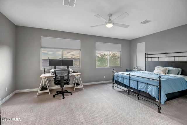 517 E BALAO Drive E, Phoenix, AZ 85085