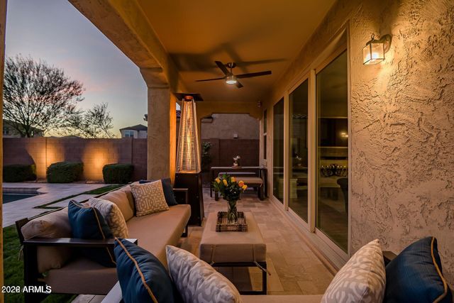 517 E BALAO Drive E, Phoenix, AZ 85085