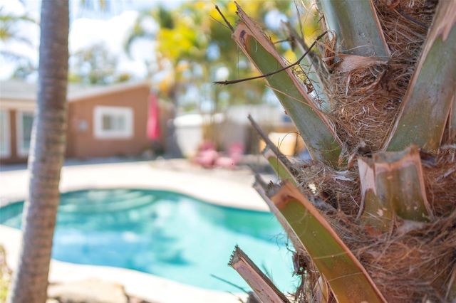 619 GARLAND STREET N, St Petersburg, FL 33703