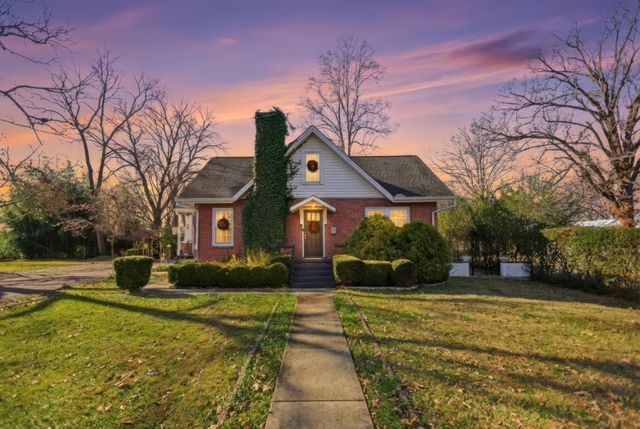 913 Ovoca Rd, Tullahoma, TN 37388