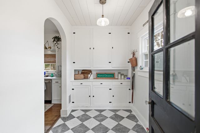 913 Ovoca Rd, Tullahoma, TN 37388