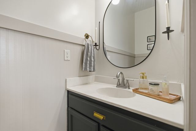 913 Ovoca Rd, Tullahoma, TN 37388