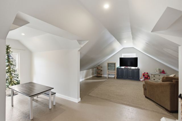 913 Ovoca Rd, Tullahoma, TN 37388