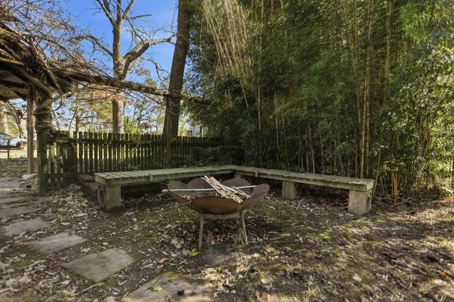 913 Ovoca Rd, Tullahoma, TN 37388