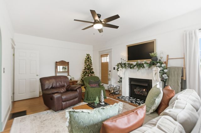 913 Ovoca Rd, Tullahoma, TN 37388