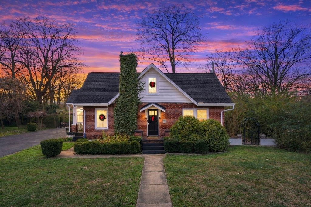 913 Ovoca Rd, Tullahoma, TN 37388