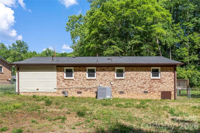 723 Vancouver Lane, Gastonia, NC 28052