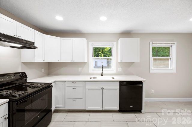 723 Vancouver Lane, Gastonia, NC 28052