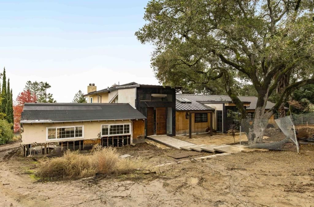 3085 Alexis Drive, Palo Alto, CA 94304