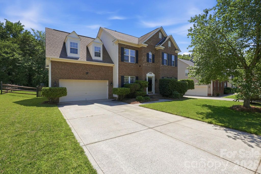 4439 Rock Stream Drive, Charlotte, NC 28269
