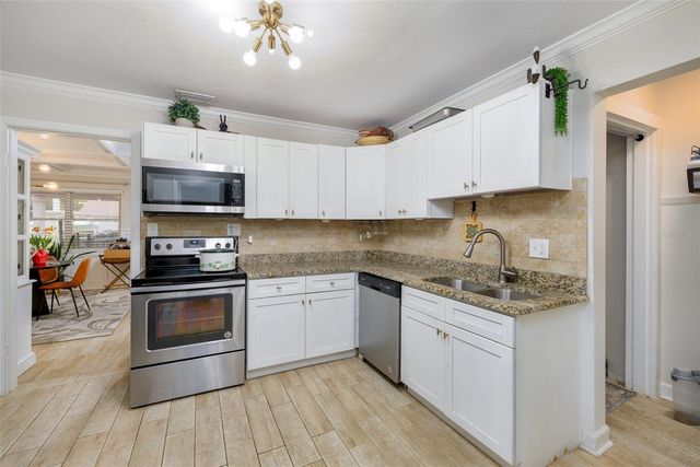 1209 E NORTH STREET, Tampa, FL 33604