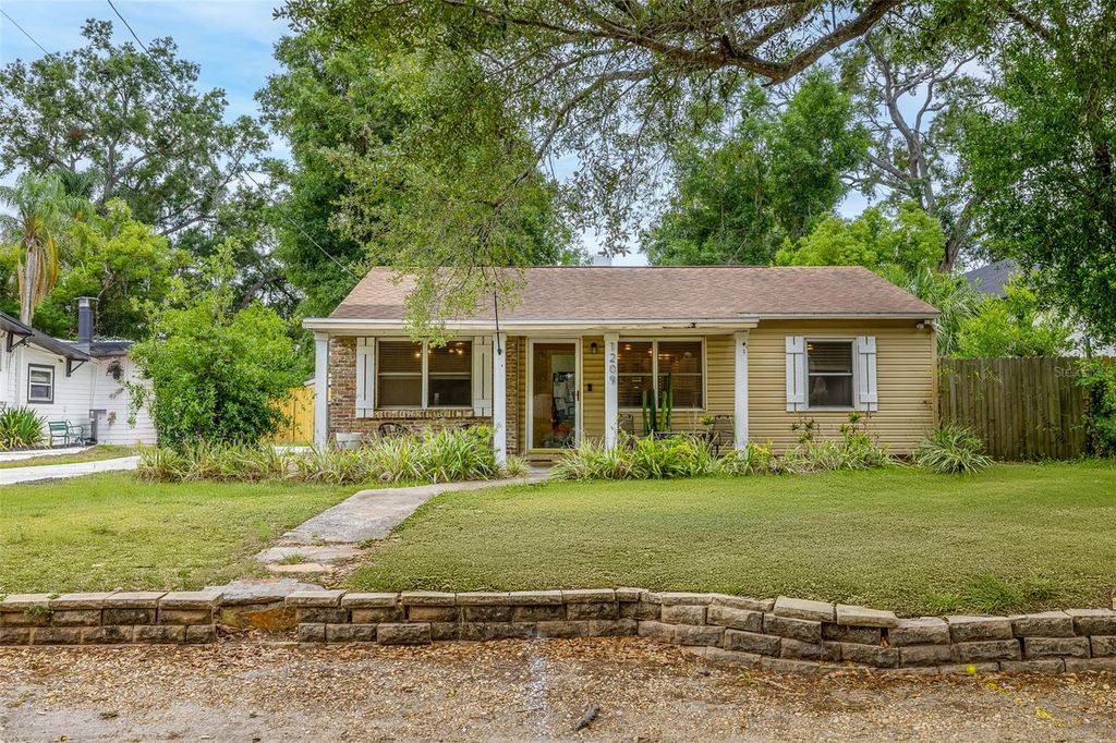 1209 E NORTH STREET, Tampa, FL 33604