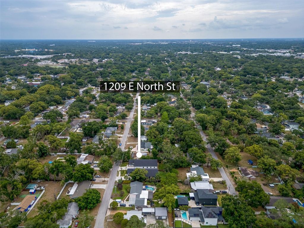 Image 32 of property listing at 1209 E NORTH STREET, Tampa, FL 33604