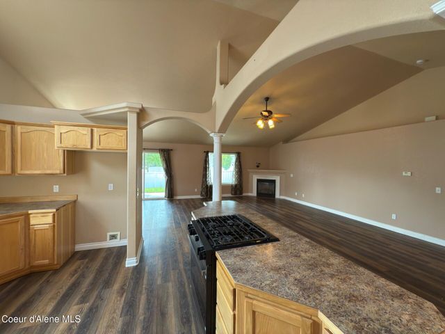 2474 W Berkley LN, Hayden, ID 83835