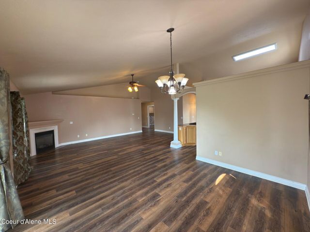 2474 W Berkley LN, Hayden, ID 83835