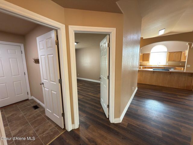 2474 W Berkley LN, Hayden, ID 83835