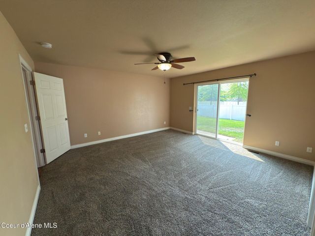 2474 W Berkley LN, Hayden, ID 83835