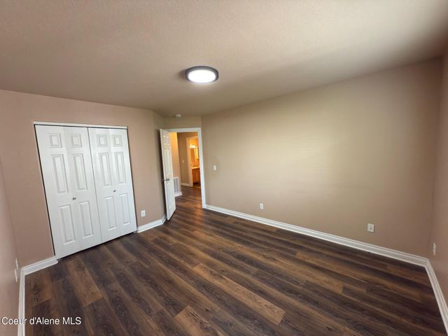 2474 W Berkley LN, Hayden, ID 83835