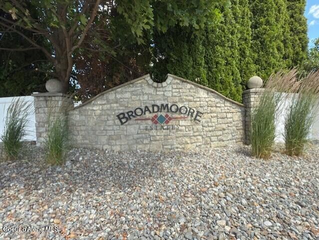 2474 W Berkley LN, Hayden, ID 83835