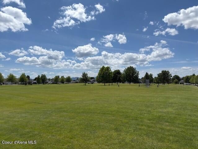 2474 W Berkley LN, Hayden, ID 83835
