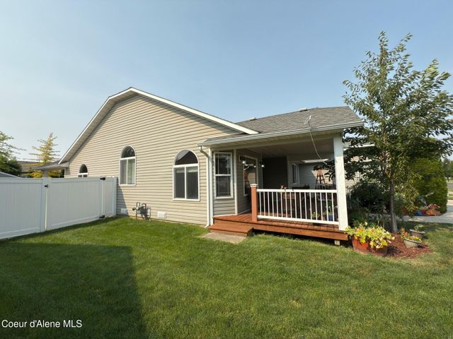 2474 W Berkley LN, Hayden, ID 83835