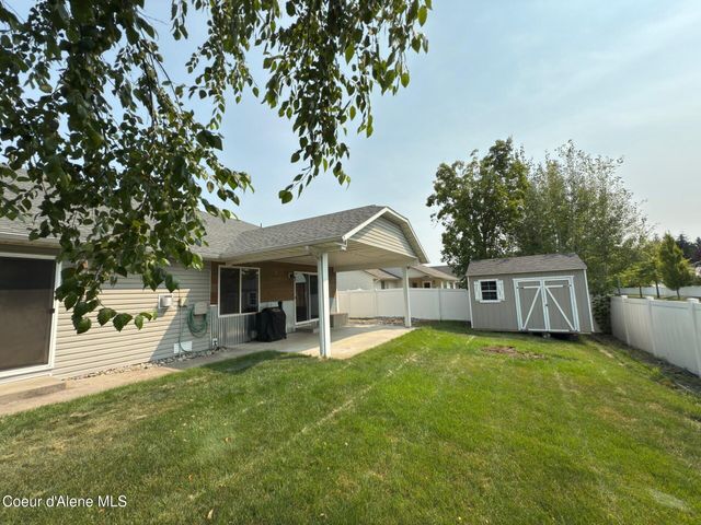 2474 W Berkley LN, Hayden, ID 83835