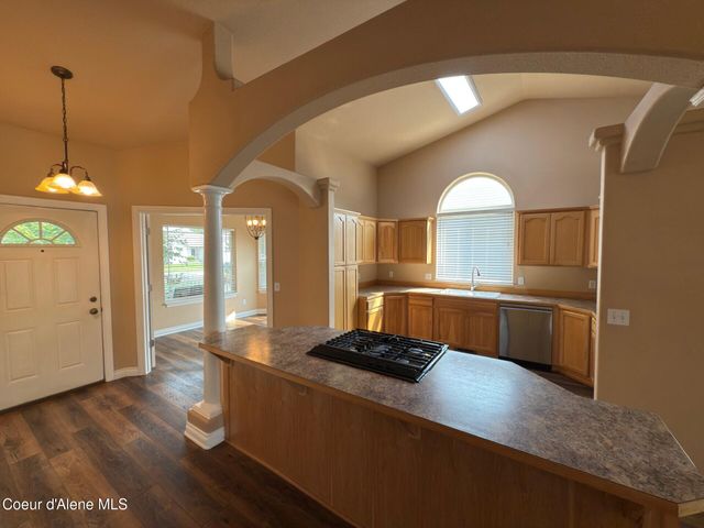 2474 W Berkley LN, Hayden, ID 83835