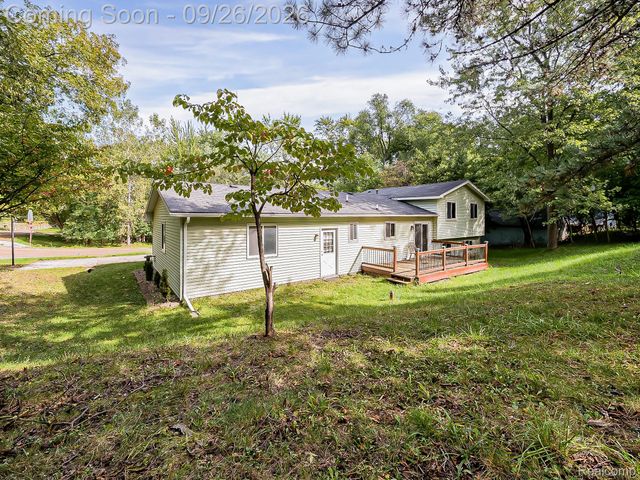 6995 Leytonstone Boulevard, West Bloomfield Charter Township, MI 48322