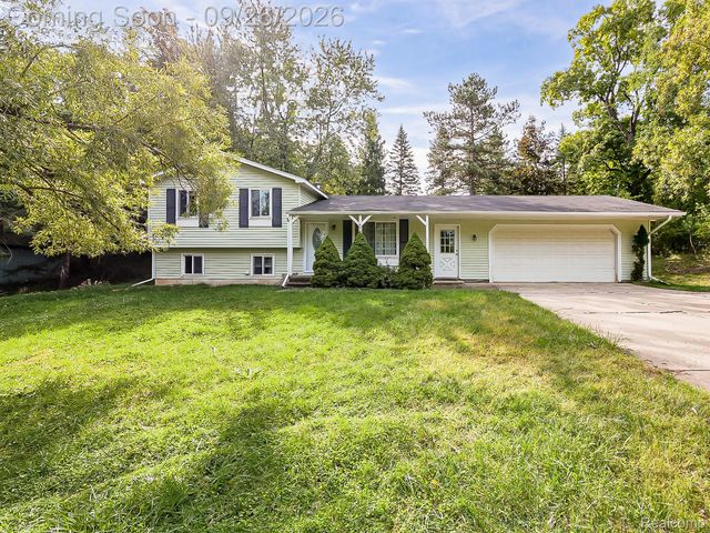 6995 Leytonstone Boulevard, West Bloomfield Charter Township, MI 48322