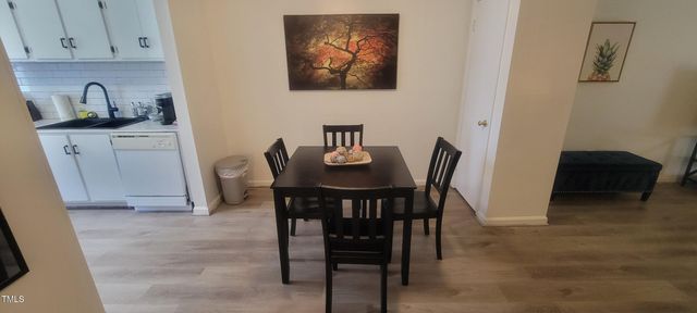 137 Kingsbury Drive, Chapel Hill, NC 27514