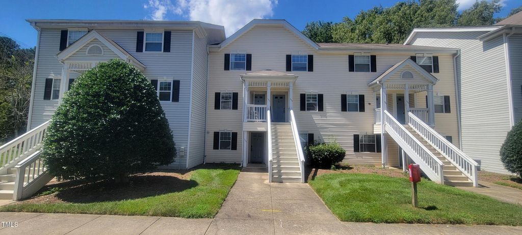 137 Kingsbury Drive, Chapel Hill, NC 27514